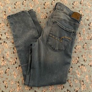 American Eagle Jeans size 6 short.